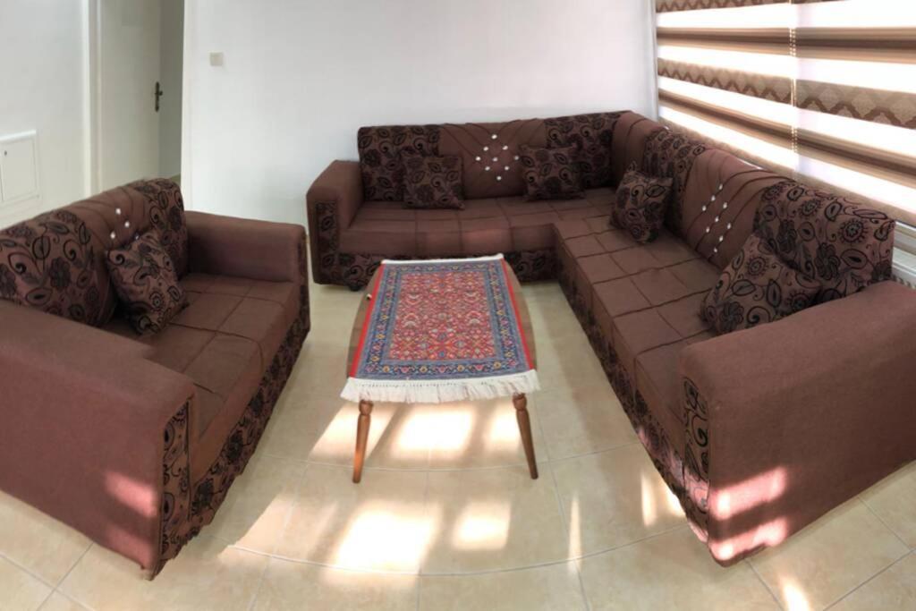 Apt 4 Rent/A Quiet Neighborhood Close To Services Amman Esterno foto