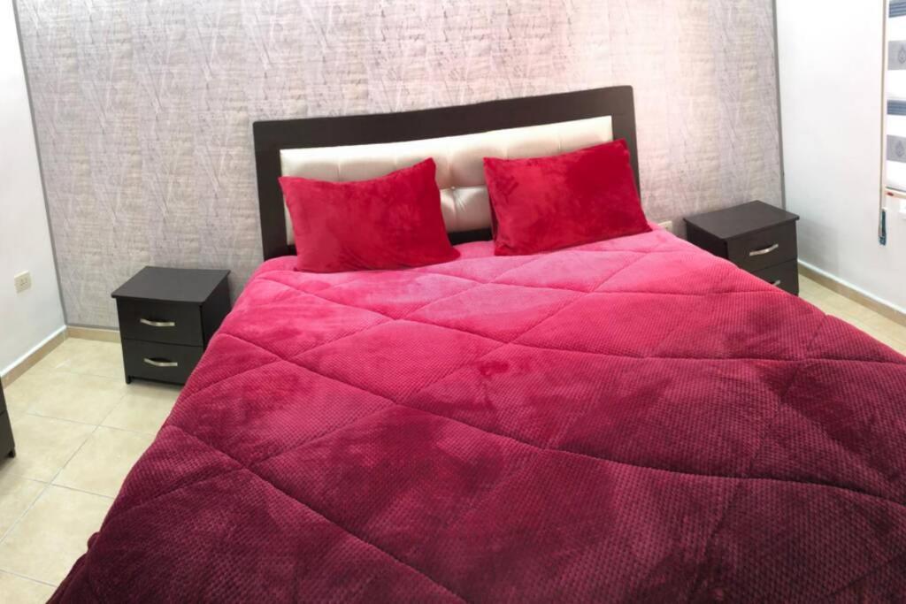Apt 4 Rent/A Quiet Neighborhood Close To Services Amman Esterno foto